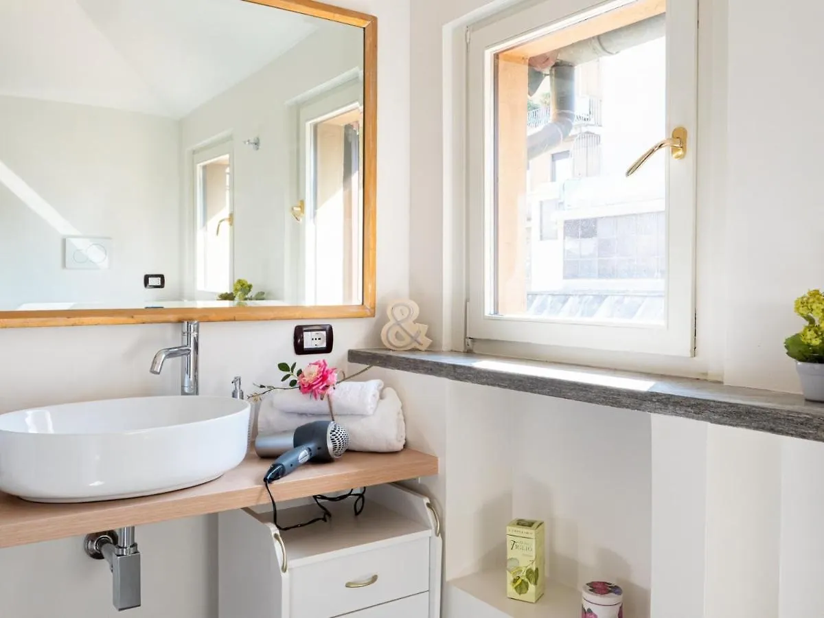 The Best Rent - Lovely One Bedroom Apartment Close To San Babila Milan