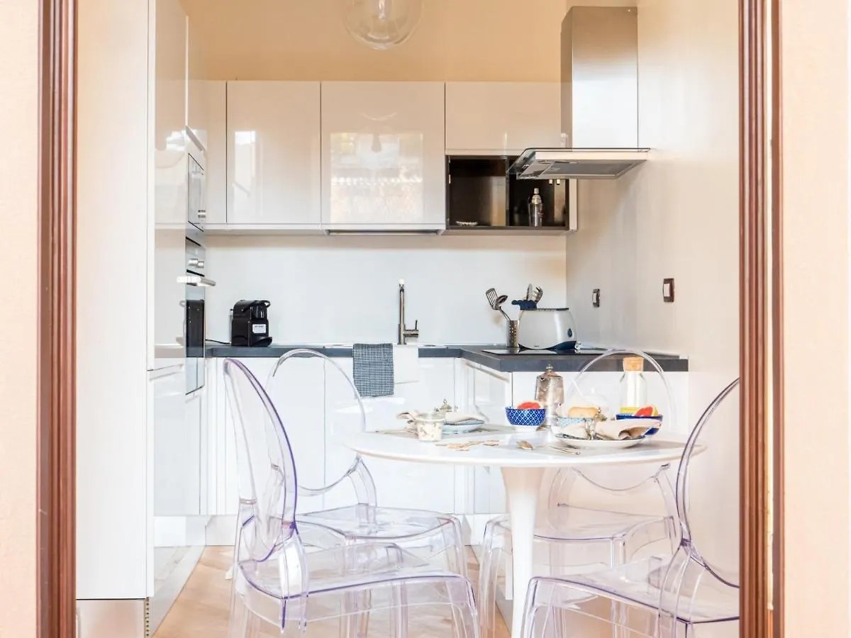 The Best Rent - Lovely One Bedroom Apartment Close To San Babila Milán